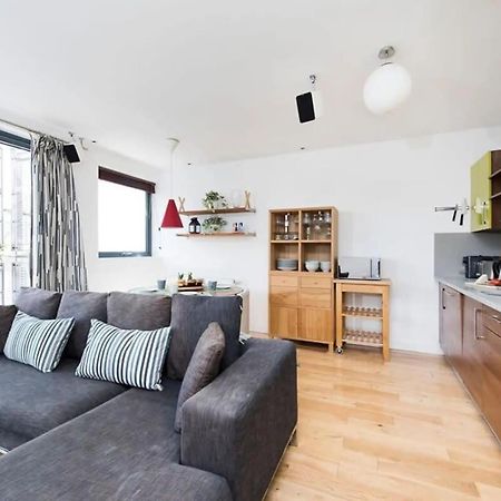 Modern 2 Bed Apartment W Balcony In Лондон Екстер'єр фото