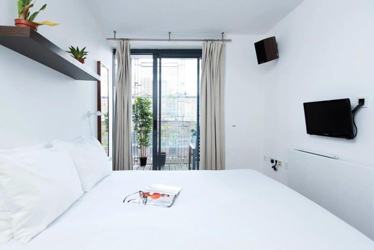 Modern 2 Bed Apartment W Balcony In Лондон Екстер'єр фото