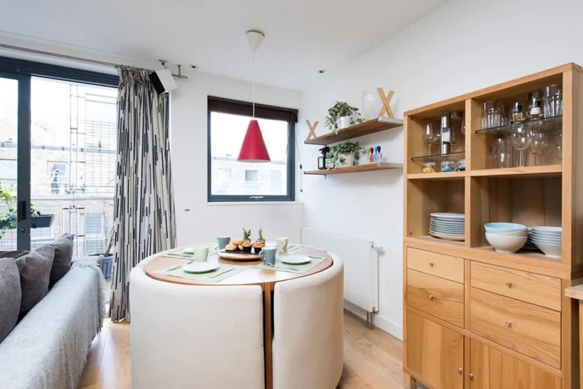 Modern 2 Bed Apartment W Balcony In Лондон Екстер'єр фото
