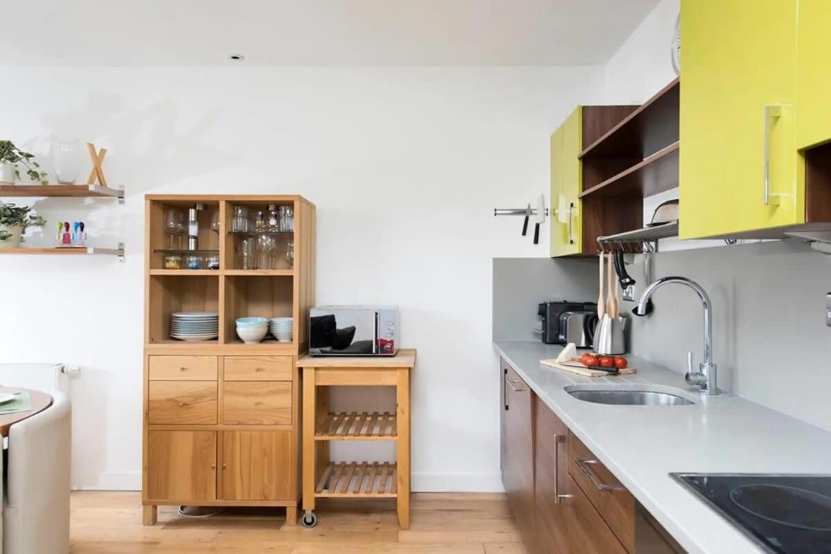 Modern 2 Bed Apartment W Balcony In Лондон Екстер'єр фото