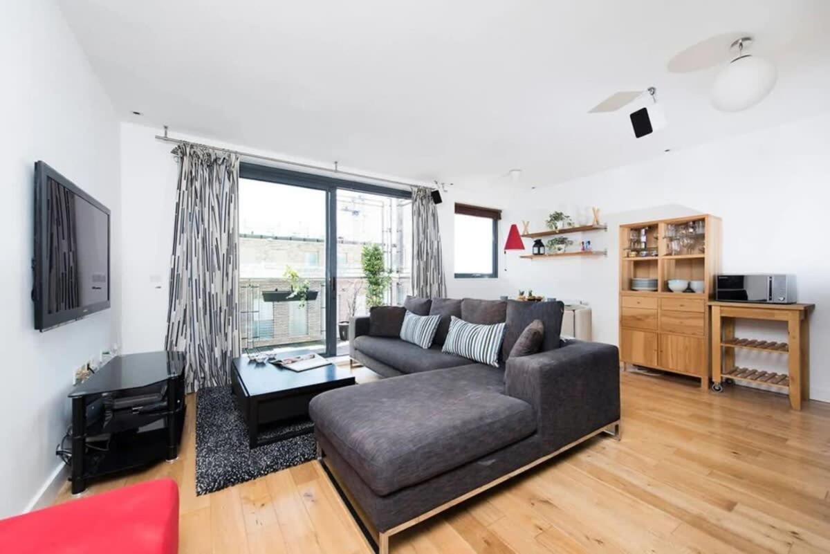 Modern 2 Bed Apartment W Balcony In Лондон Екстер'єр фото